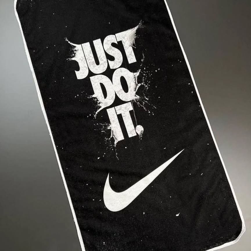 حوله ورزشی آبی